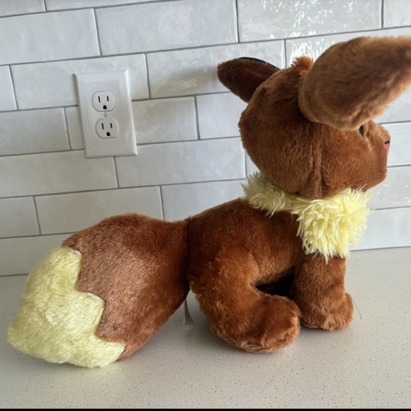 Build-A-Bear Pokémon Eevee Plush 2017  16 inch Standard - Picture 3 of 8